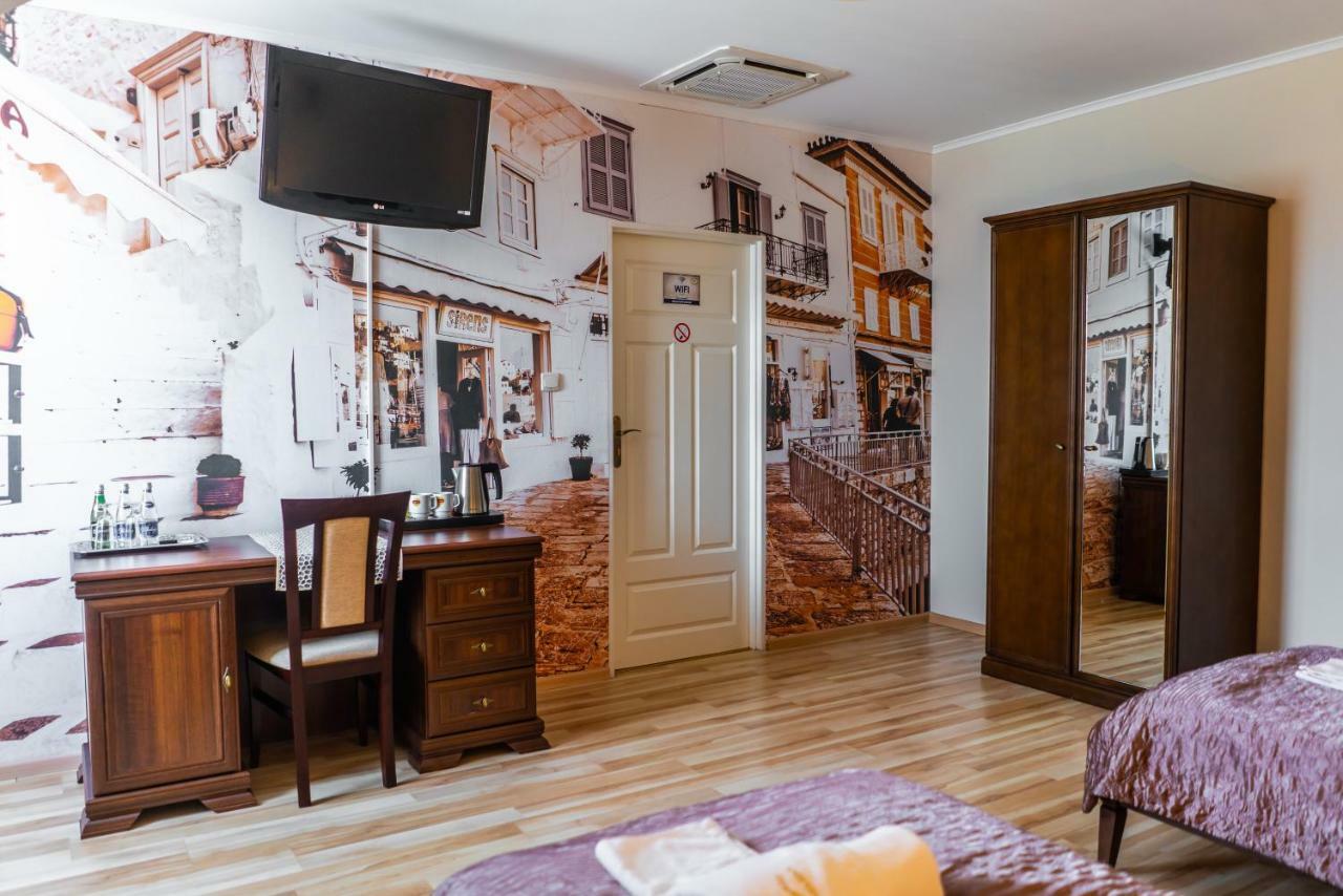 Dworek Helena Biała Podlaska Exterior foto