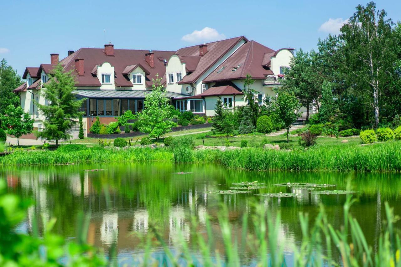 Dworek Helena Hotel Biała Podlaska Exterior foto